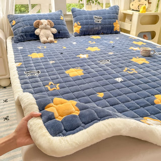 Cosy Printed Milk-Fleece Mattress Pad – Optional Pillowcase Set