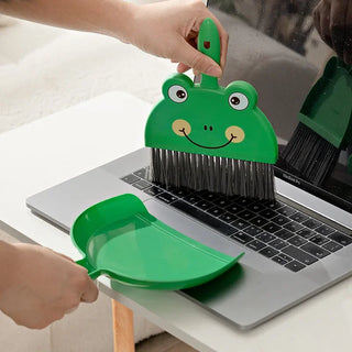 Little Animal Desk Brush & Dustpan Set