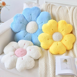 Cosy Daisy Plush Flower Cushion