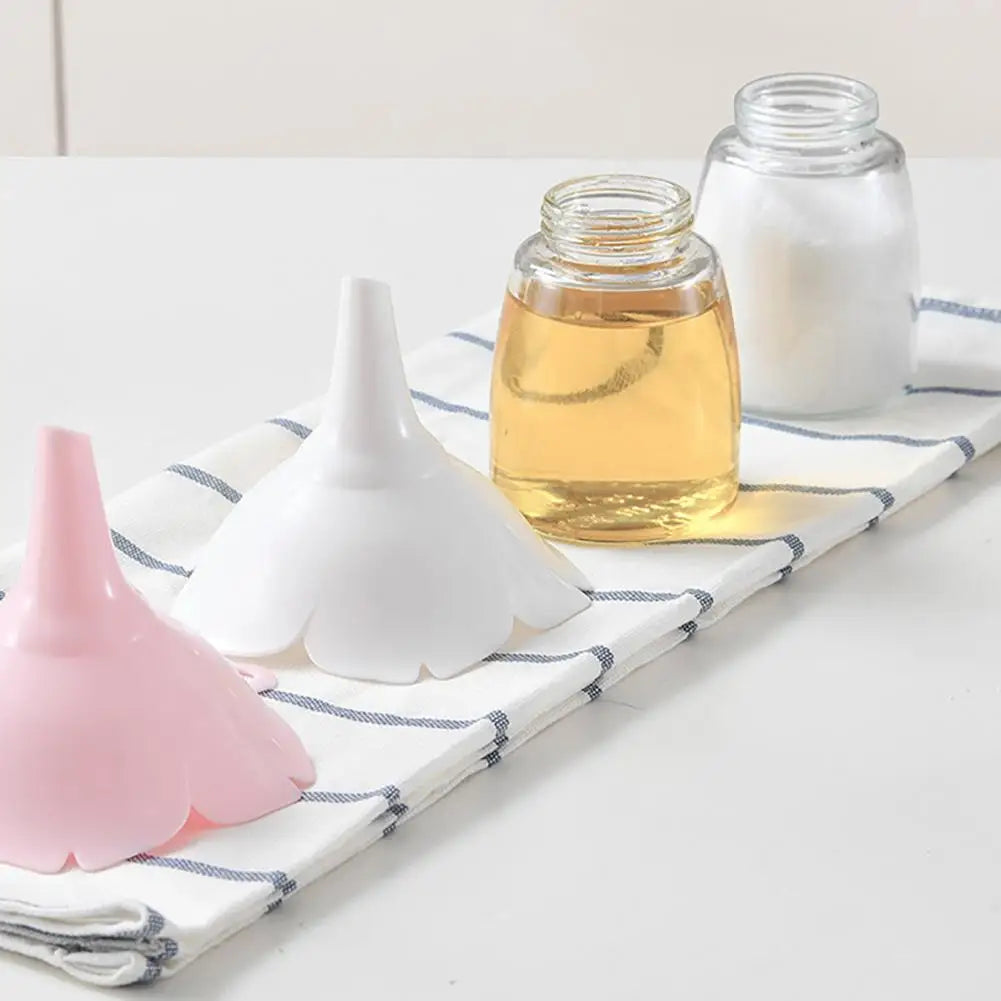 New 2Pcs/Set Sakura Flower Shape Liquid Funnels 2Pcs Home & Kitchen by The Kawaii Shoppu | The Kawaii Shoppu
